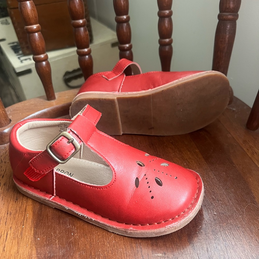 Size 10 Mary Jane style shoes